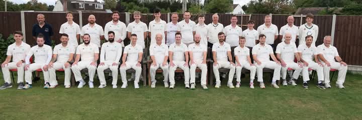 We are deeply saddened to report that Robin Jones has passed away.
Robin was connected to DHCC for over 30 years, originally as a player, and latterly as our club umpire and treasurer.
Thank you Robin for your tremendous contribution to our club. You will be missed by us all.