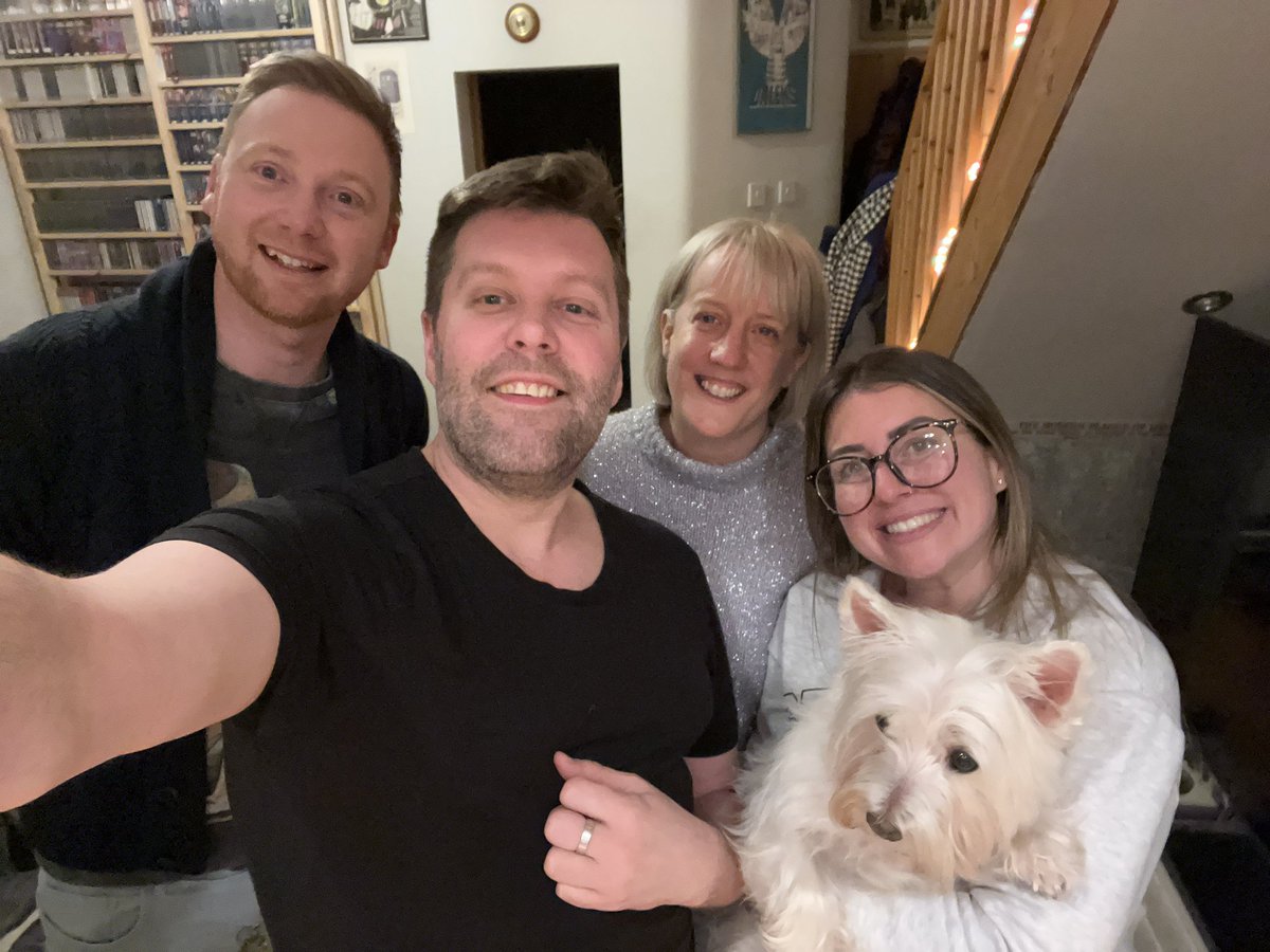 docoho's tweet photo. After a week sick, how wonderful to spend the evening in such warm, loving company ❤️ https://t.co/0ubCesrLdF