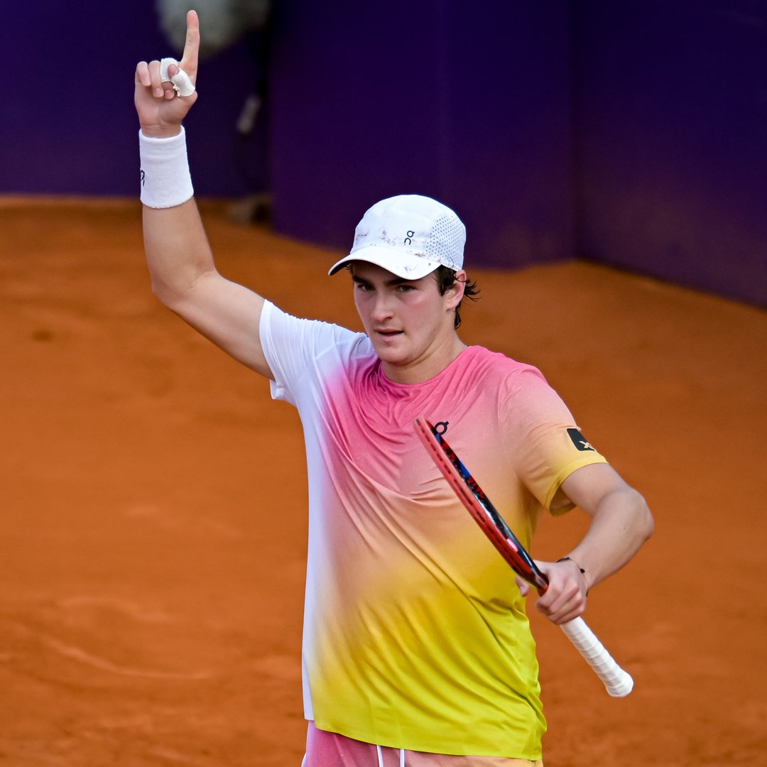 atptour's tweet image. F🤯NSECA! 🇧🇷

18-year-old showstopper Fonseca is the youngest Brazilian ATP finalist in the Open Era

@ArgentinaOpen | #ArgOpen2025