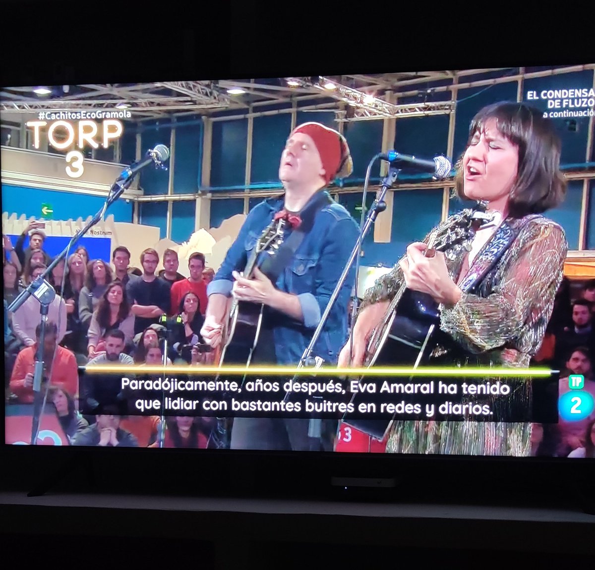 montirurit's tweet photo. Como no podía ser de otra manera, estas dos personas tan bonitas, Eva y Juan, @amaraloficial son #Torp3 del @cachitos_tve de hoy❤️❤️ #CachitosEcoGramola https://t.co/iL5JFp4OuB