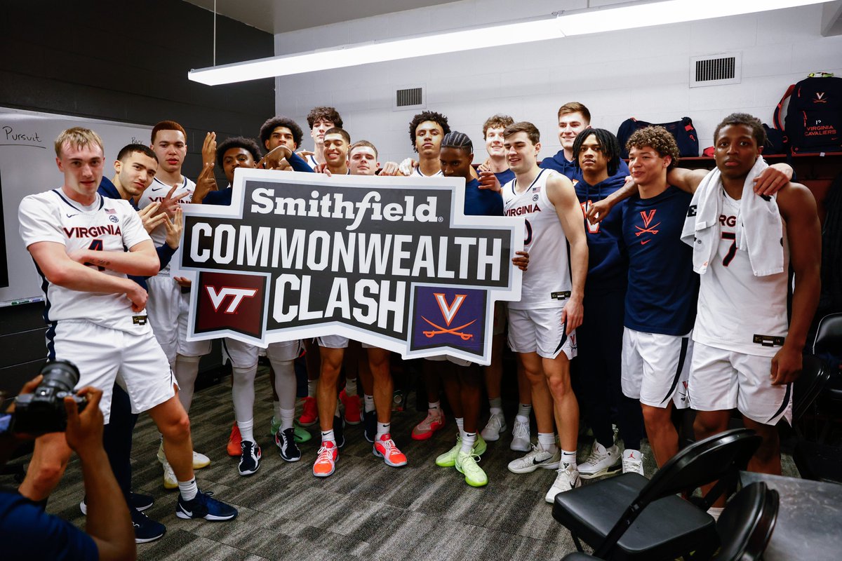 Virginia Men's Basketball (@uvamenshoops) on Twitter photo π π¦πΎπππ of the Cassell!
Another victory in the <a href="/SmithfieldBrand/">Smithfield Brand</a> #CommonwealthClash!
#GoHoos π π¦πΎπππ of the Cassell!
Another victory in the <a href="/SmithfieldBrand/">Smithfield Brand</a> #CommonwealthClash!
#GoHoos