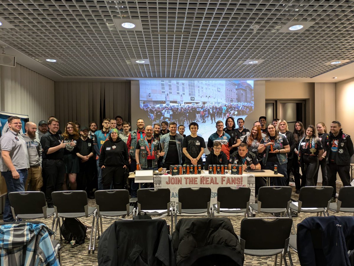 Seit heute ist die Faninitiative Spandau offiziell ein eingetragener Verein❗

Herzlichen Glückwunsch <a href="/EINSFanini/">Faninitiative Spandau</a> 🎉