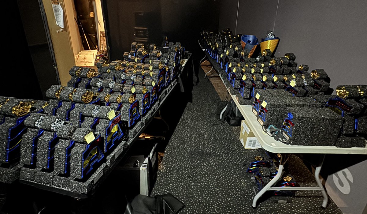 Por segundo año consecutivo hemos estado presentes en la #GalaRFEDA2024 en forma de trofeos 🙌🏻

¡Gracias un año más a la <a href="/RFEdeA/">Real Federación Española de Automovilismo</a> por contar con nosotros!

#MenosEmisionesMismasEmociones