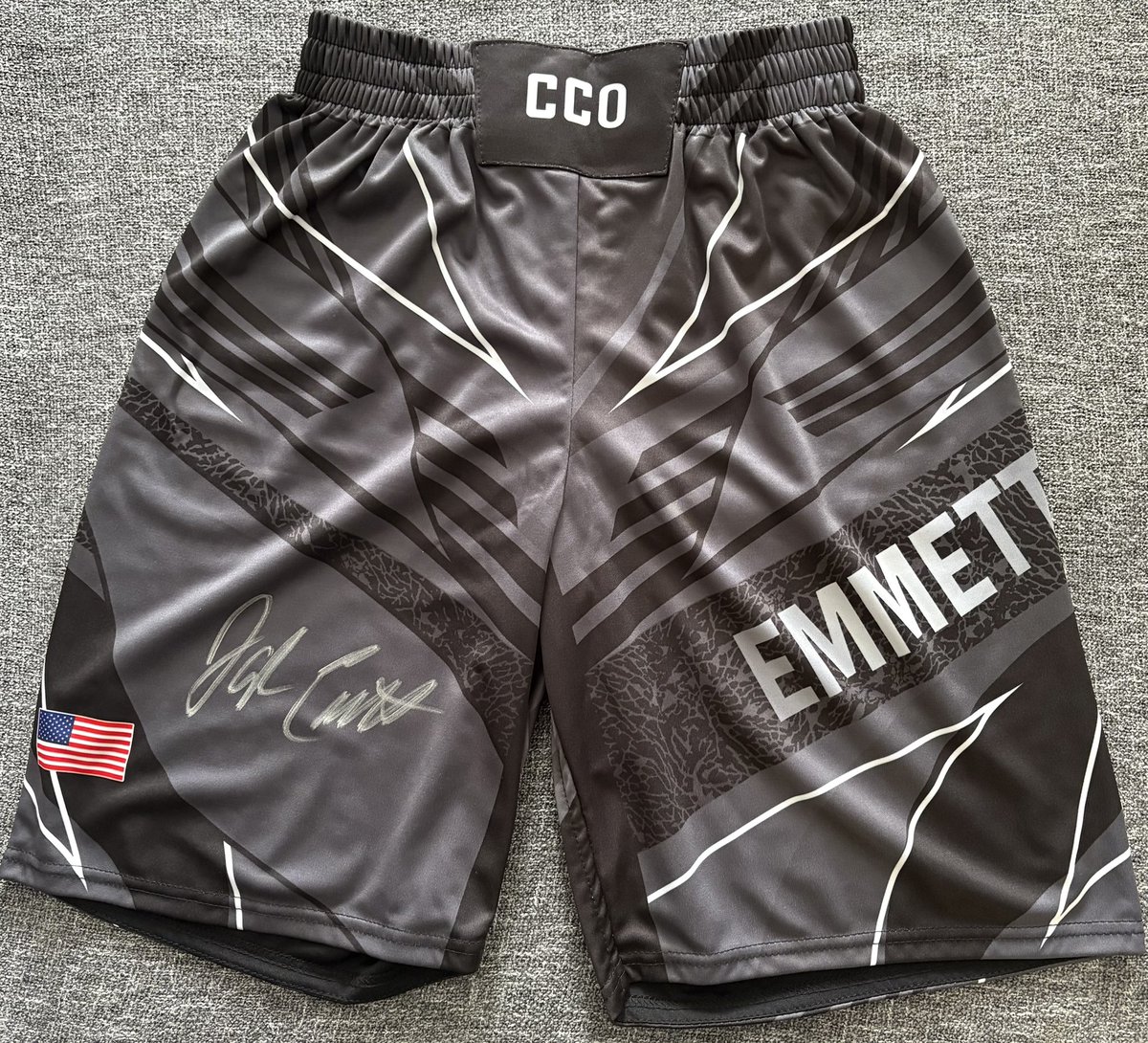 Alix499's tweet photo. Super stoked!! Just got my @JoshEmmettUFC signed fight shorts from @FinalStrikePod community discord!! Thank you so much!! @olzkool64 👊🏼👊🏼
@UFCStrike 🔥🔥 https://t.co/RounD7AEuB