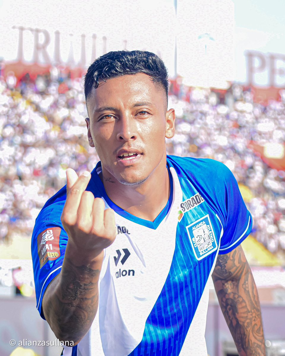 Out Of Context Sporting Cristal tweet media