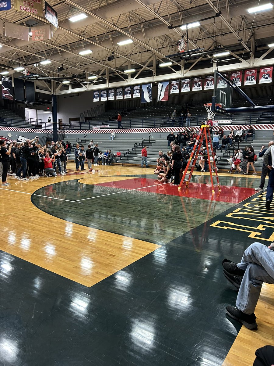 Derek Decker tweet media