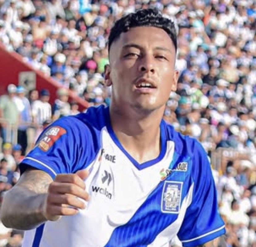 RenzoGaliano's tweet photo. La exhibición de Agustín Graneros contra Alianza Lima es merecedora de aplausos. Tuvo a maltraer a la defensa de Alianza Lima a partir de velocidad y músculo. Estableció igualada, gestó remontada y celebró doblete. Delantero goleador muy interesante de Alianza Atlético. 🇦🇷⚽️ https://t.co/dKQmK3yNoR