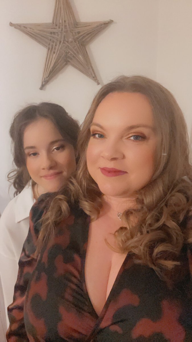 Im a mother to an 18 year old next month…. I know…. 😩😩😩