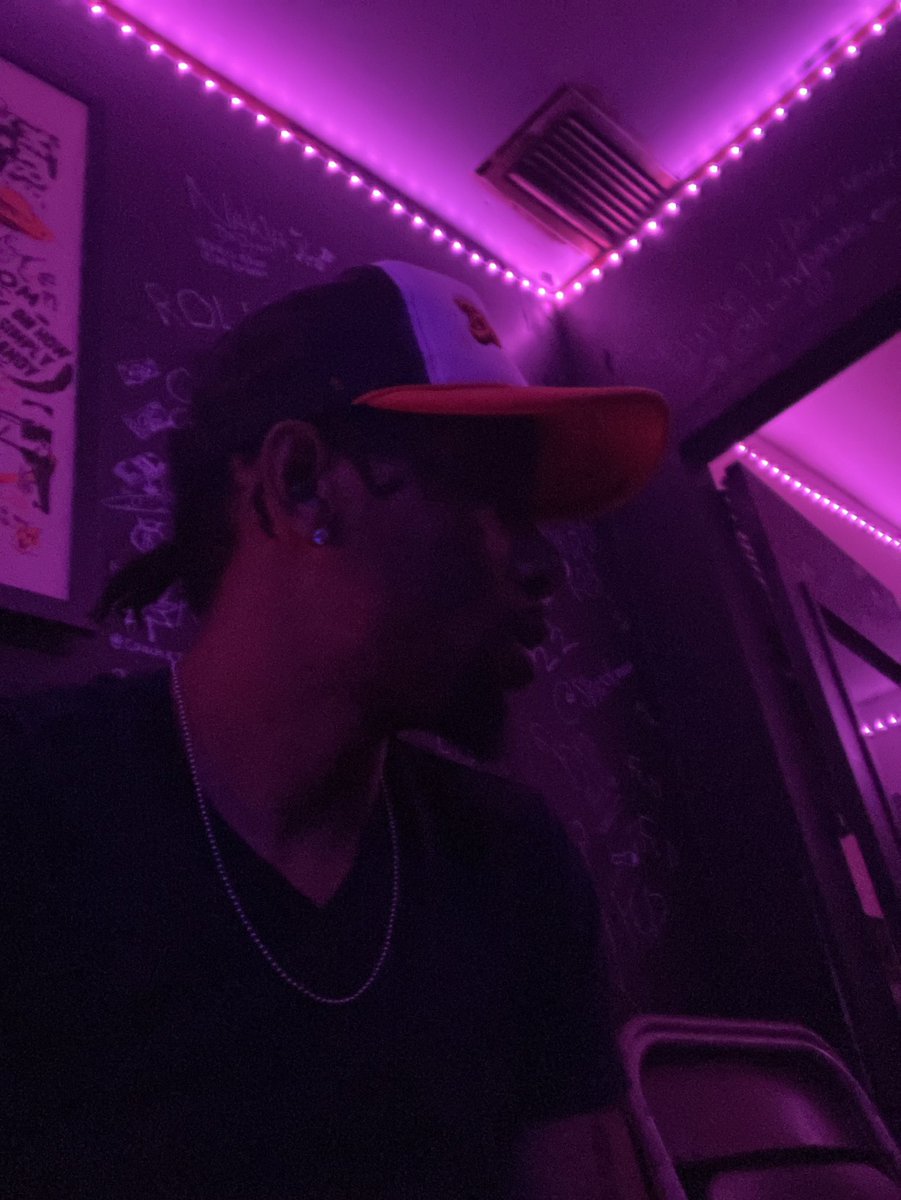 2Iamyungillie's tweet photo. #StudioVibes #Throwbacc https://t.co/fonTo2juCS