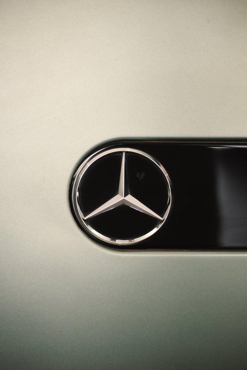 Banksy CC tweet media