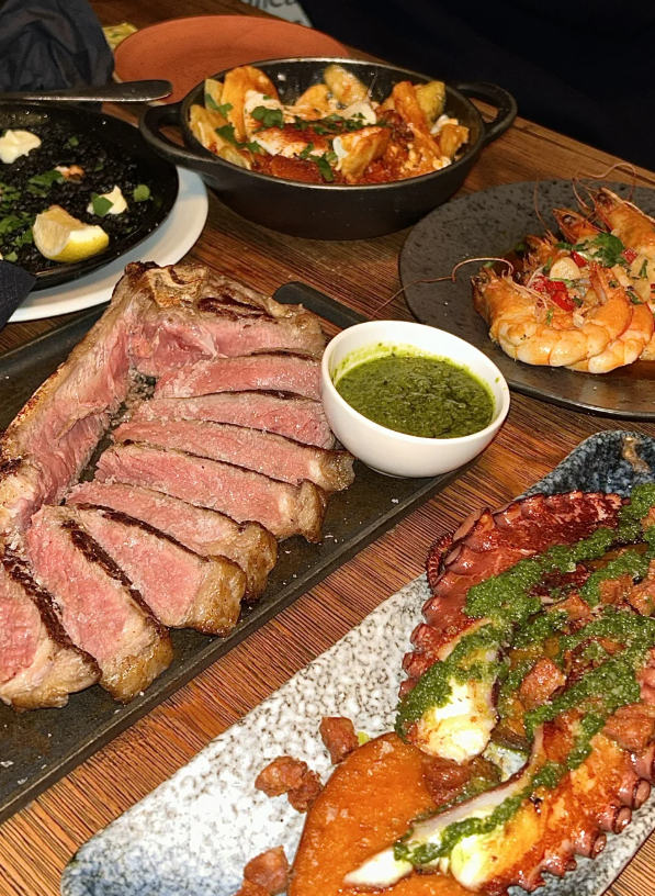 holly98359503's tweet image. Enjoying a splendid lunch in the heart of London, where every meal is a celebration of culture and taste.
#Todaylunch #Vibes