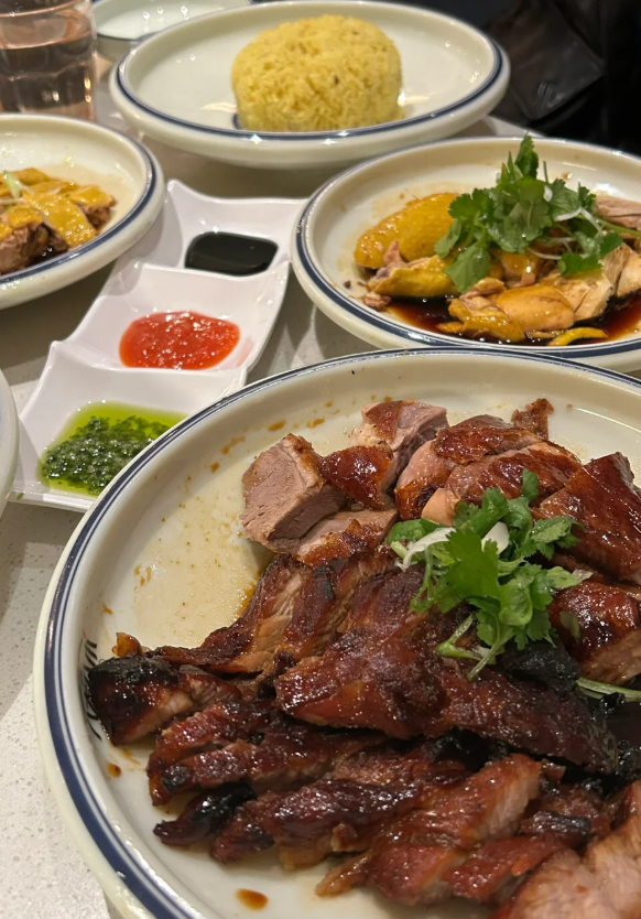 holly98359503's tweet image. Enjoying a splendid lunch in the heart of London, where every meal is a celebration of culture and taste.
#Todaylunch #Vibes