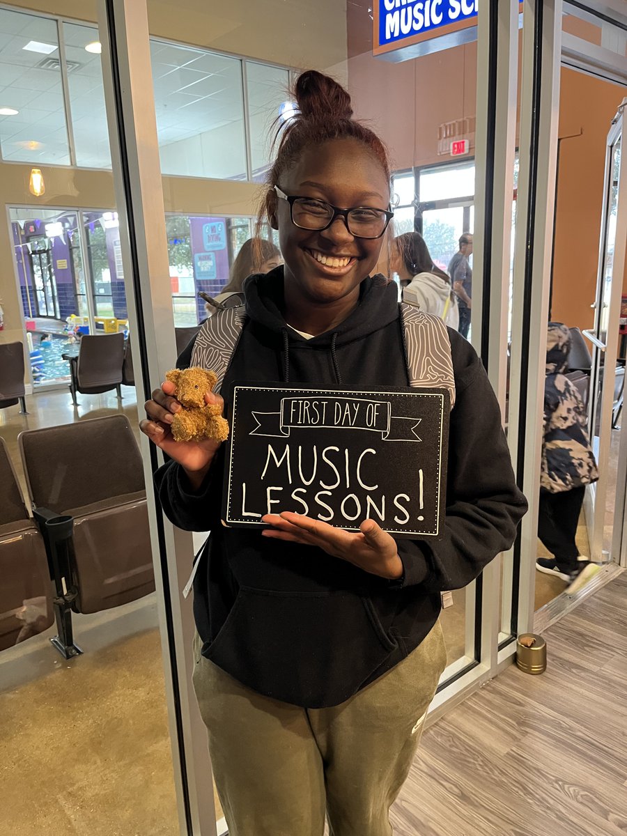 CSmusicschool's tweet image. 🌟 Just wrapped up an incredible first lesson! 🎉 The energy was electric, and the enthusiasm was off the charts! 🚀 Can’t wait to dive deeper and explore more together. Here’s to new beginnings and exciting adventures ahead! 💪✨ #FirstLesson #NewJourney #LearningTogether