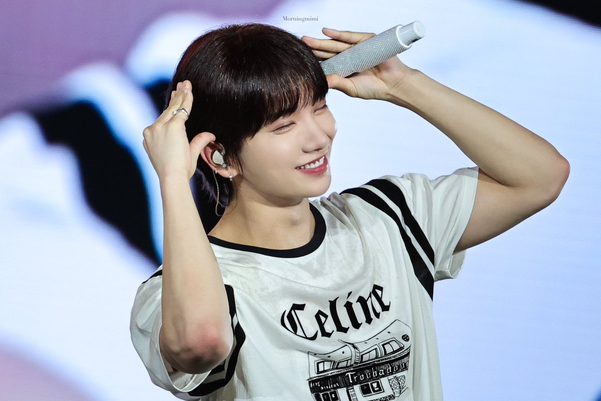 guys guys... ini moshu sudah mabok roti mochi keju aeon iyah sudah tidak bisa diselamatkan 😢 bagaimana iyah ini moshunya 😢