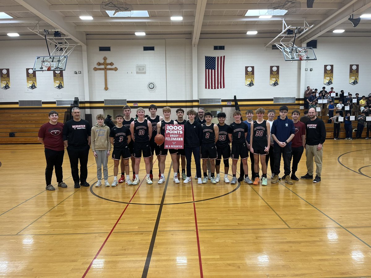 ryan_feldm69592's tweet photo. What a great achievement @feldmann_brody!  1000 points, 5th in school history! We are so proud of you bud!  Huge shout out to @fcpaprofessor for all your time and hard work put into coaching Brody!
@ColtonWilson23 @travisWSN @WisBBYearbook 
@BlueDevil_HC https://t.co/8PHpqUPCq5