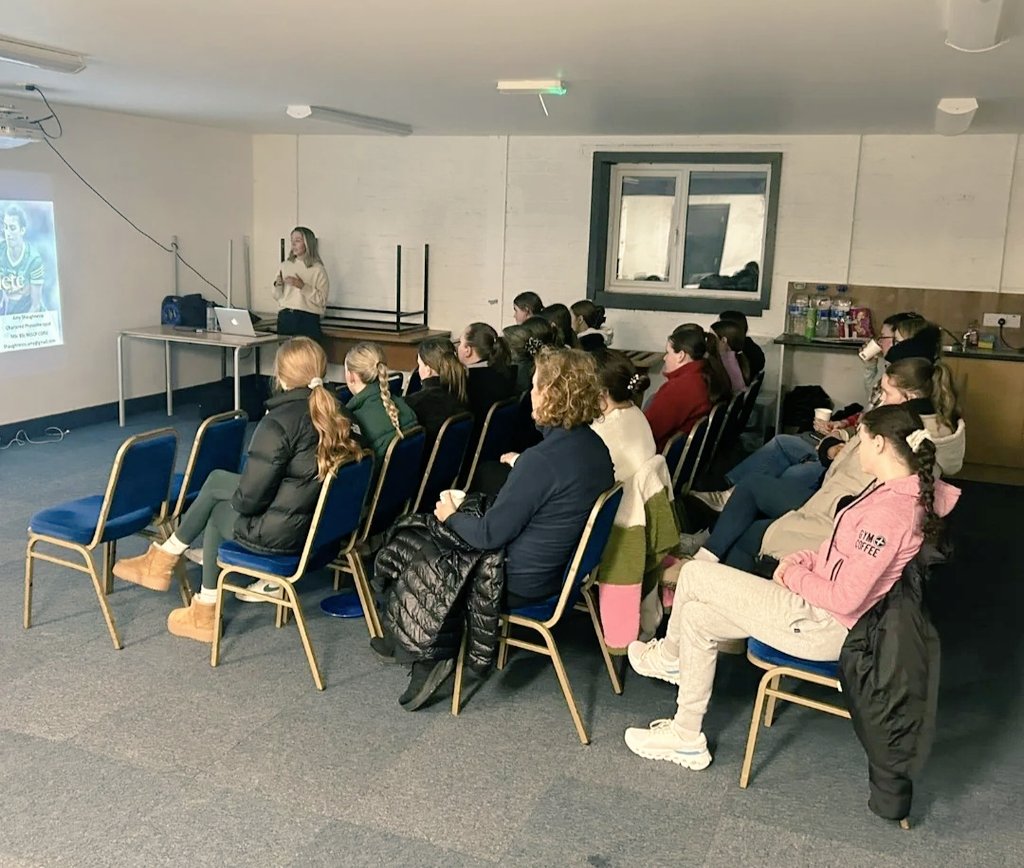 Amy Shaughnessy (@amyshaugh) on Twitter photo Thanks <a href="/NaomhEannaGAA/">Official Naomh Éanna</a> for having me in to talk about menstrual + pelvic health, injury prevention, training and recovery for female athletes🏃♀️🏋♀️ Thanks <a href="/NaomhEannaGAA/">Official Naomh Éanna</a> for having me in to talk about menstrual + pelvic health, injury prevention, training and recovery for female athletes🏃♀️🏋♀️