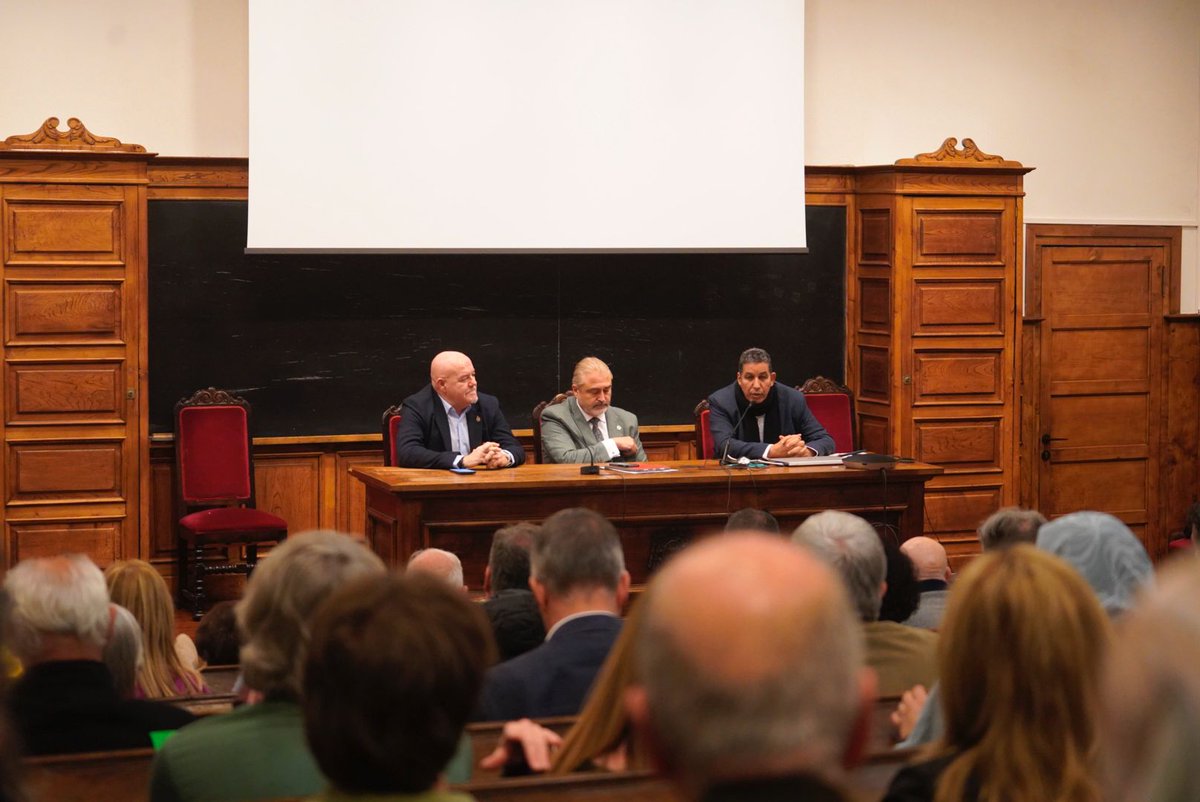Esta tarde ha concluido la XXVIII Conferencia de los Intergrupos parlamentarios "Paz y libertad en el Sahara Occidental” en la <a href="/JuntaGeneral/">JGPA</a>.

Una cita anual destacada para coordinar el trabajo en beneficio del pueblo 🇪🇭 en el ámbito parlamentario.

¡Gracias por la participación!