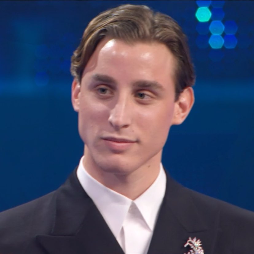 angelomangiante's tweet photo. Un ragazzo speciale. 
Meraviglioso. Sensibile. 
Impossibile non volere bene a Edo Bove. Forza sempre ❤️ https://t.co/cWwOS3EdVO