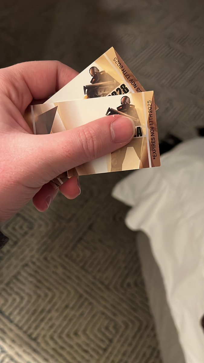 SenVale 🔥 (@senvaletv) on Twitter photo Giving out some SI attendees weapon skins + charms!
1) Follow <a href="/SenValeTV/">SenVale 🔥</a> 
2) Like/RT 
That’s all! Posting winner below! ❤️ Giving out some SI attendees weapon skins + charms!
1) Follow <a href="/SenValeTV/">SenVale 🔥</a> 
2) Like/RT 
That’s all! Posting winner below! ❤️