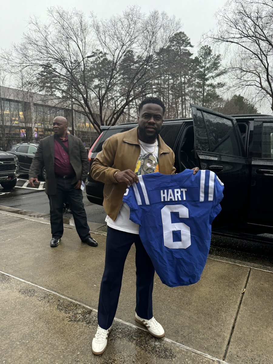 DukeFOOTBALL's tweet image. Sup @KevinHart4real 😈