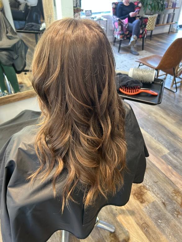 cheyzissle's tweet photo. Forgot how amazing a fresh haircut makes you feel 💁‍♀️ https://t.co/EsWgWFAFL6