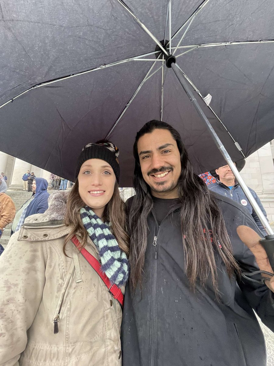 YayaPatriot's tweet photo. Fighting for Parents Rights rally today in Olympia and we met up with @_LadyPatriot and @LaNativePatriot .  Also met @MistralComet.  We are in this fight together folks!

Say NO to SB5181 and HB1296!

We do not co-parent with the government! https://t.co/jQVIgHA0uc