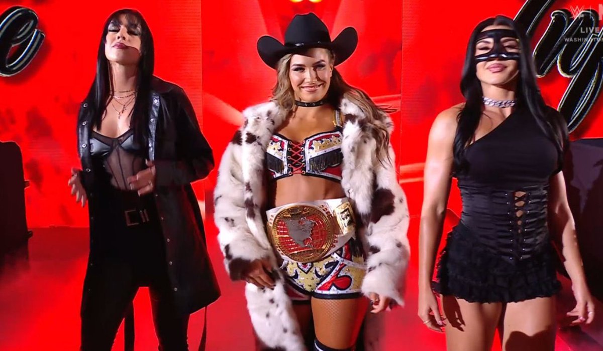 TheEWZine's tweet image. A trio of Perfection.
@FallonHenleyWWE @jacyjaynewwe and @Jazmyn_nyx_wwe 
#VengeanceDay #FatalInfluence