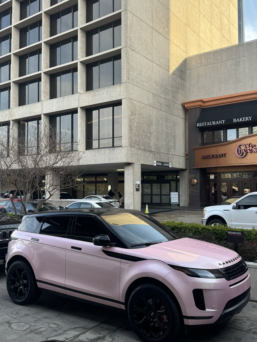 MONALEO 🎀 (@themonaleo) on Twitter photo 