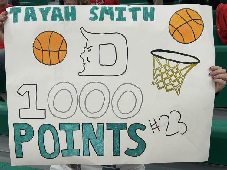 DaytonISDKY's tweet photo. Tayah Smith scored her 1,000th point as a Greendevil! Amazing accomplishment, Tayah! Your Greendevil family is so proud of you #DaytonPride https://t.co/t3h9QG1ACO
