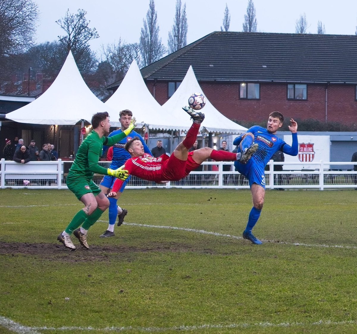 treated's tweet photo. @paulmoran62 @fcsthelens @CheadleTownFC @nwcfl https://t.co/pNxVhIZnpT