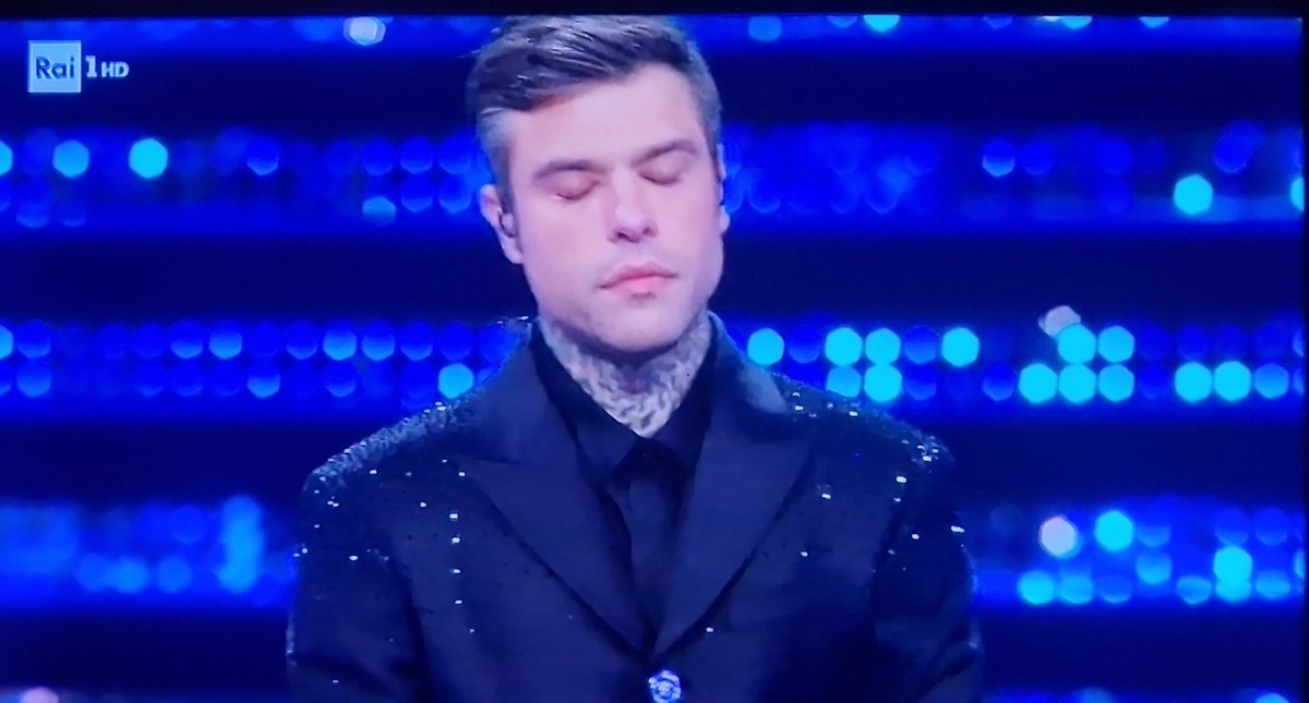 Il battito di #Fedez possa servire a svegliare le coscienze sulla depressione. 
#SANREMO2025 
#Sanremo_2025