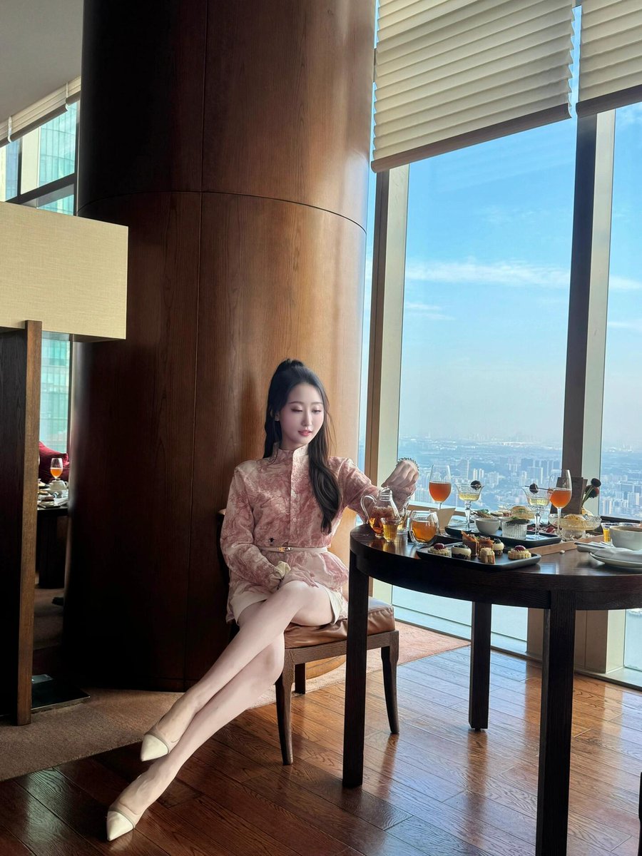 完璧な人生など存在しない、あるのは最善の姿勢だけだ。
人生、やるべきこと、愛すべきこと、
あなたが幸せである限り、すべては二の次です。