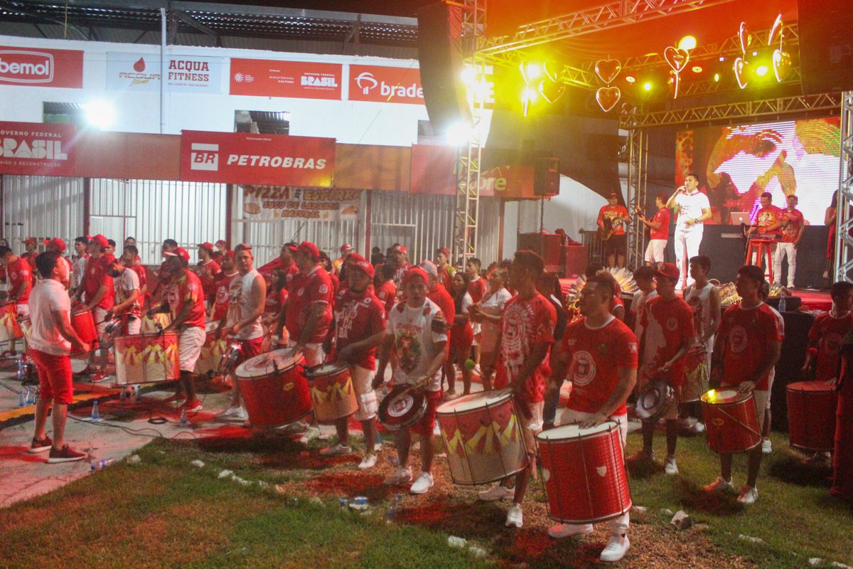 garantido's tweet photo. Boi Garantido realiza mais uma edição da Sexta Cultural, promovendo cultura e entretenimento🐮♥️

Cultura, arte e emoção marcaram mais uma noite inesquecível para a nação vermelha e branca

A Cidade Garantido foi novamente palco de uma grande celebração da cultura popular com mais uma edição da Sexta Cultural, neste dia 14. O evento, que já se tornou uma tradição na agenda da nação vermelha e branca, reafirma o compromisso do Boi Garantido em oferecer momentos de lazer, entretenimento e valorização das manifestações artísticas amazônicas.  

Fotos: Sérgio Cole
