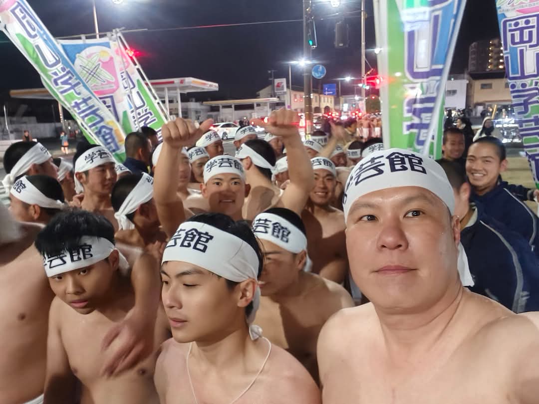 人生の初めの西大寺会陽
台湾人6人参加