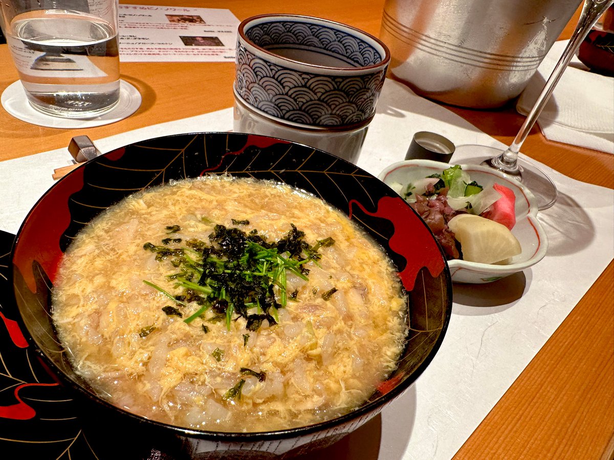 【旅記録 36.37.38】

京都にて公演が終了！近畿グレイクリスマス旅も残すところ後3箇所のラストスパート、最後まで寒さに負けぬように参ります。ちなみに先輩がかつて勤めていたという大阪の料亭に連れて行っていただきコース料理の真髄を感じました…至高の味でございます。