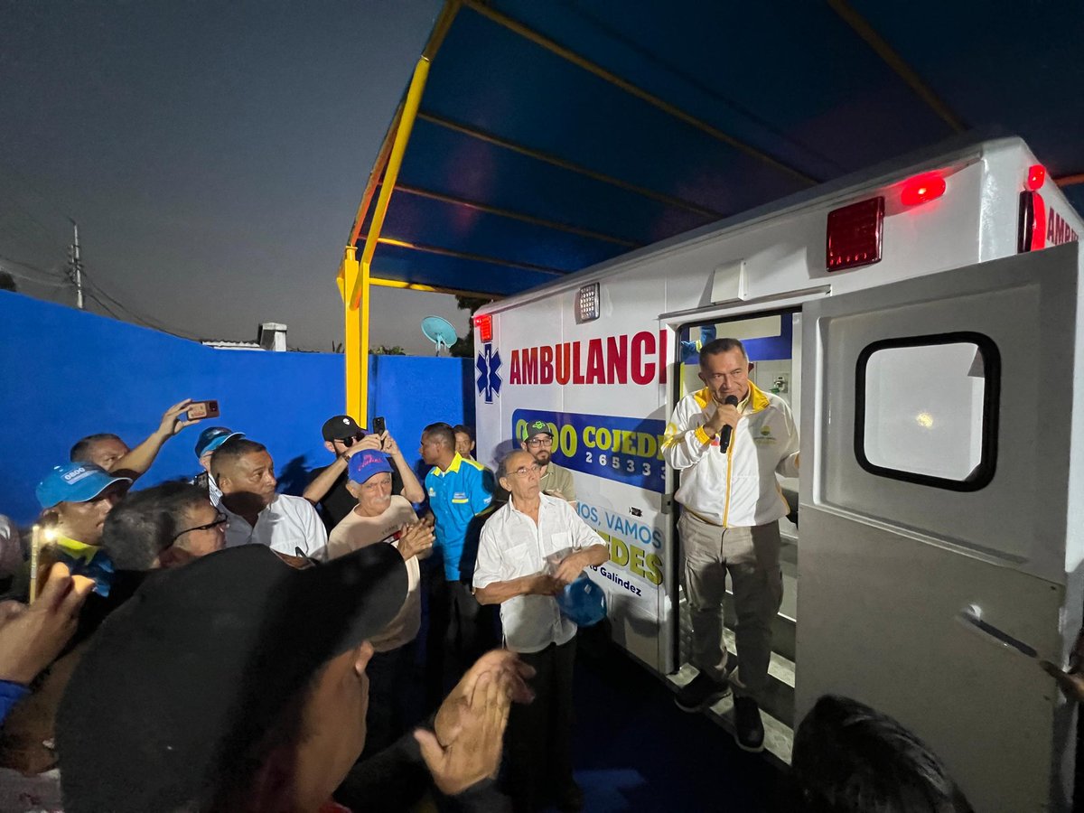 Gobercojedes's tweet photo. Gracias a una llamada se podrán salvar vidas, apuntó Galíndez, a través de este servicio, donde médicos y paramédicos acudirán a la casa de quienes tengan una emergencia de salud, dotados de equipos y medicinas y de ser necesario trasladarán al paciente en una ambulancia. https://t.co/rfKfPXDZnO