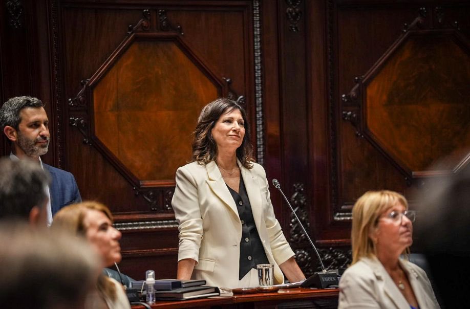 Hoy asumo una responsabilidad que me desafía enormemente y que vivo como una oportunidad de servir. Ser Senadora de la República es algo que jamás imaginé, y solo tendrá sentido si es servicio y compromiso con quienes más lo necesitan y para que tengan también su oportunidad.