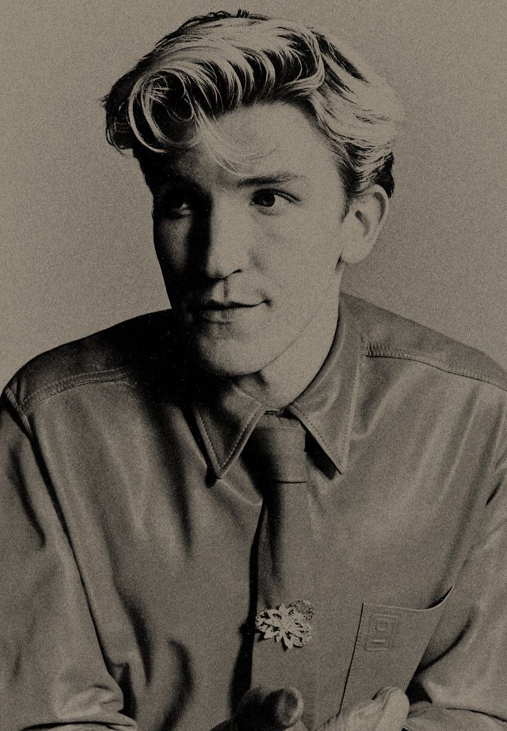 ᅠᅠ
ᅠᅠ
a  toast  to  the  𝐛𝐫𝐢𝐝𝐞𝐬 !  may  you  two  always  be  𝒔𝒂𝒕𝒊𝒔𝒇𝒊𝒆𝒅 . #𝓣heonora𝓦edding         
⠀
ᅠᅠ
ᅠᅠ