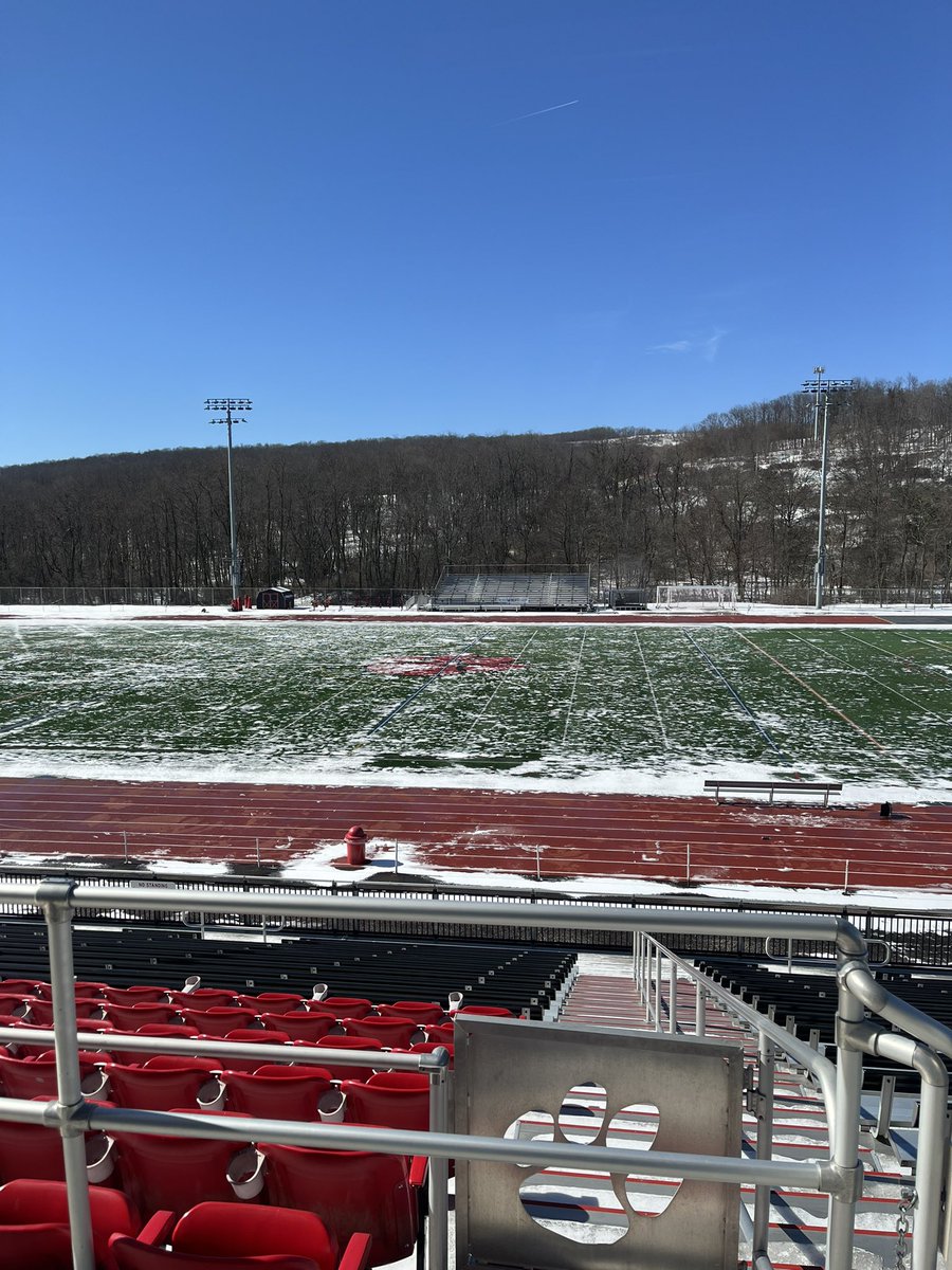 SamAndrews18861's tweet photo. Enjoyed a beautiful day at Frostburg State University! Thanks for a great visit! @CoachDPrather https://t.co/ZQojI1LZdd