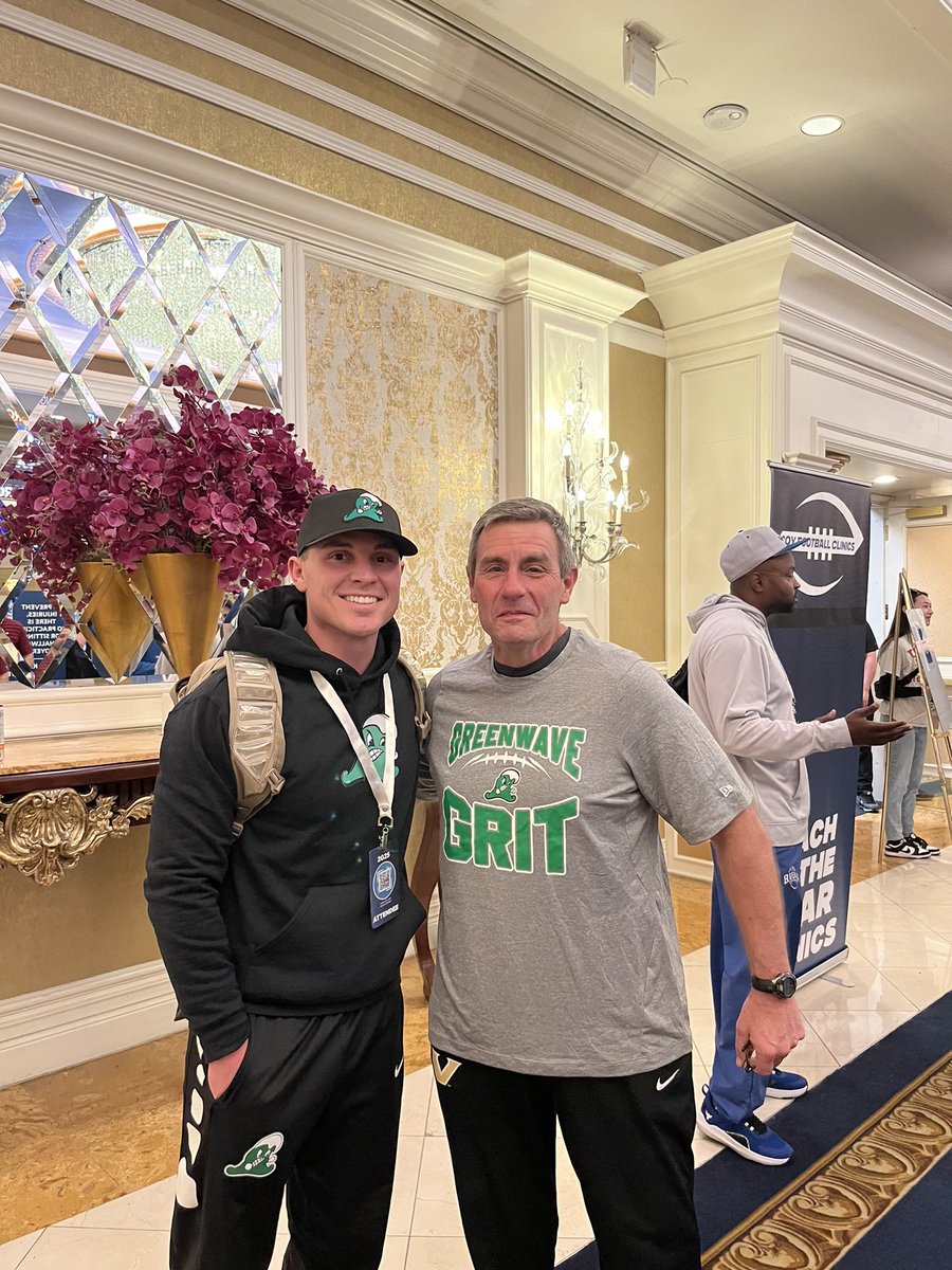 FBCoachK's tweet photo. Great experience to speak at the Nike Coach of the Year clinic in Las Vegas. First class event. Was a honor to meet the head coach of my Alma Mater @csquared_9 and talk ball.
#RollWave #FallonProud https://t.co/zkKuLJTOS0