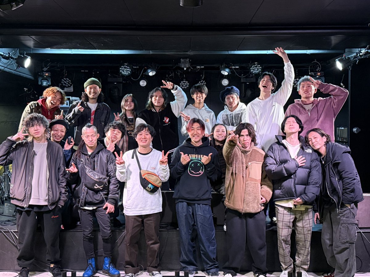 smashup_osaka's tweet photo. 【SMASH A LUCK】

ツアー初日横浜BuzzFront！！
素晴らしい1日でした👍
来てくださった皆様ありがとうございました‼️
下北沢のファイナルまで最高のツアーまわってきます🔥

#SMASHALUCK https://t.co/0acKIC5N6K