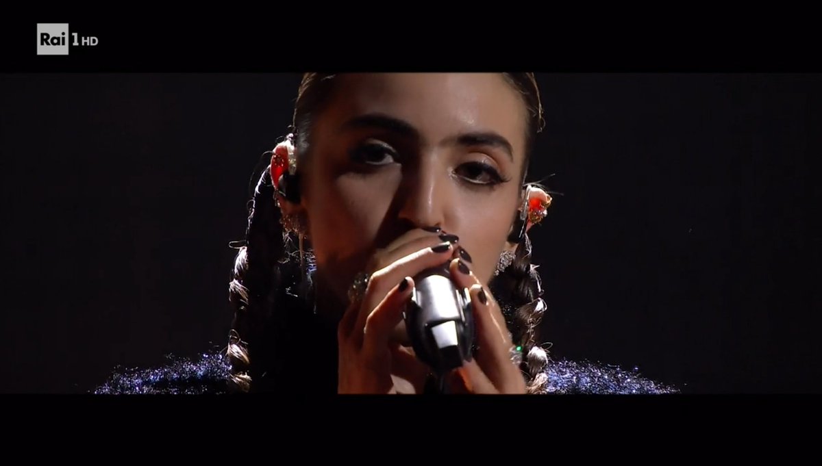 Qui per ricordavi chi vi sta facendo dono del suo talento ma voi come sempre non ci state capendo niente

#Sanremo2025