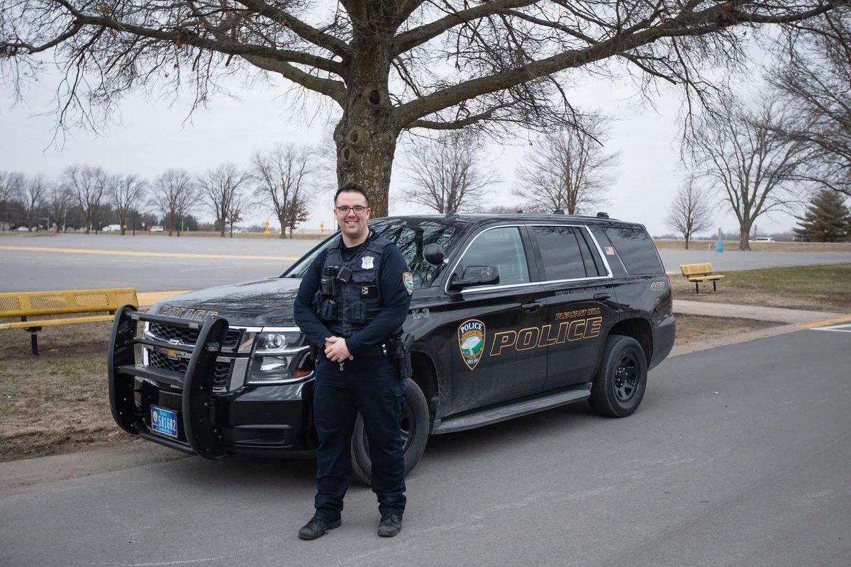 Happy National SRO Appreciation Day!  We are very fortunate to have a strong partnership with the <a href="/PHillPoliceDept/">Pleasant Hill Police Department</a> who has a strong &amp; positive presence in our school. We are very fortunate to have SRO Pillard in our building every day. Thank you for all that you do at SEP JH!