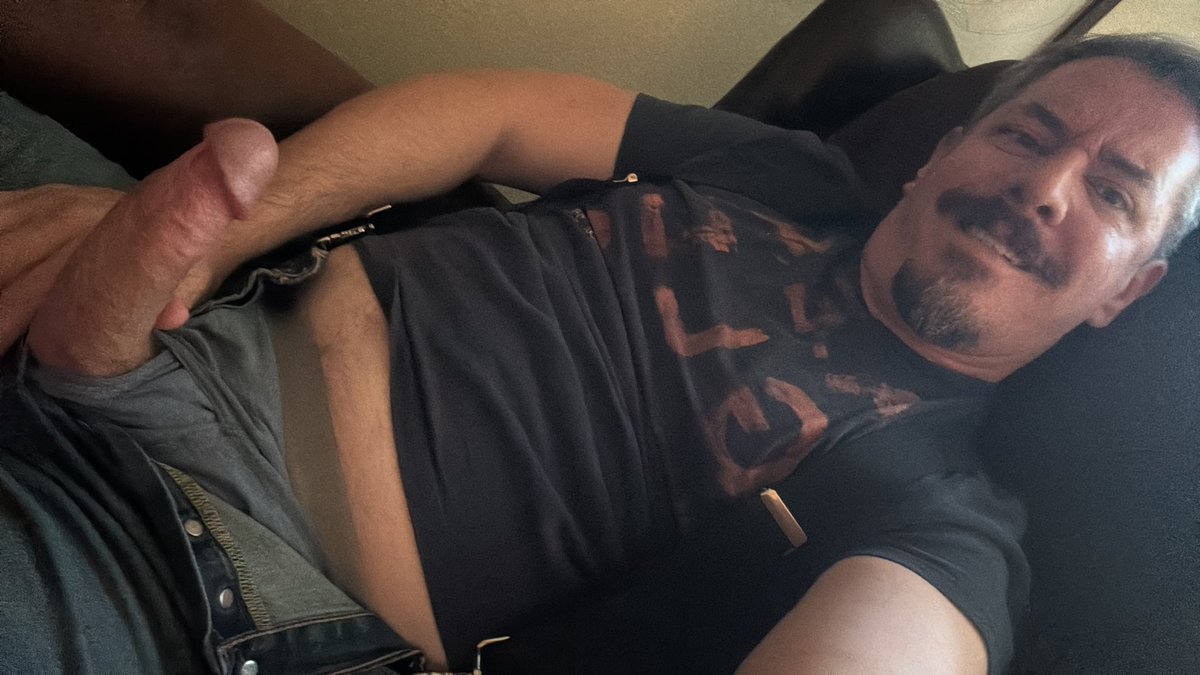 AndrewOakXXX's tweet photo. I haven’t used condoms in 15 years. Why? Cuz I wanna get you pregnant. I wanna knock you up. I want to pump my sperm as deep as I can up your raw cunt to fertilize that egg. Carry my baby. Make my dick the one that changes your body and life for good. Let me b your baby Daddy. https://t.co/A6gX4rzyJl