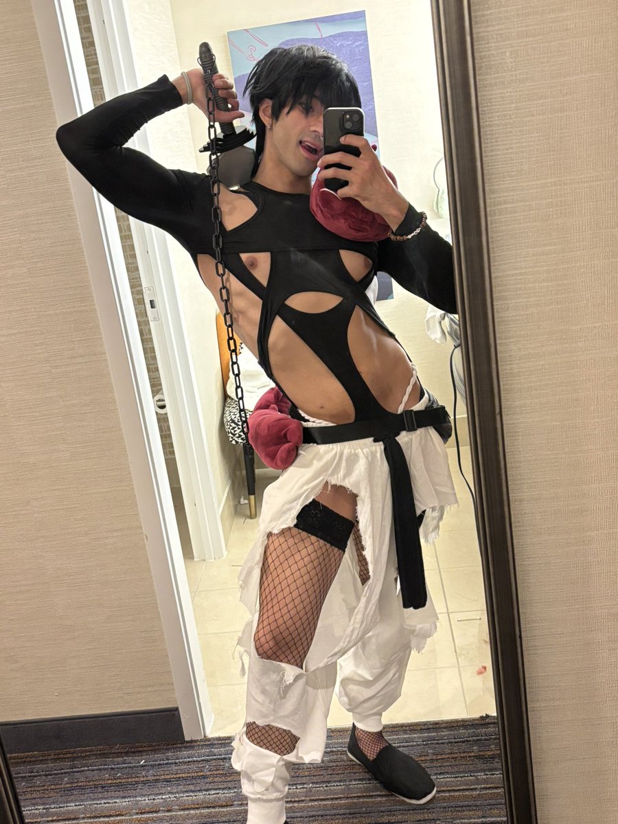 KawaiiBroCos's tweet photo. Toji with some battle damage (as slutty as possible) https://t.co/mjTntkhQL1