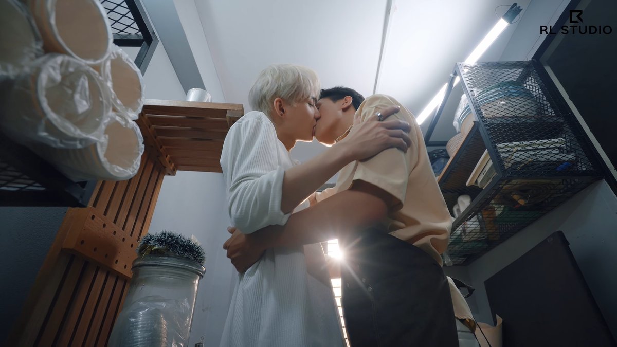 BLUPDATE2022's tweet photo. #FightForLoveEP2: Thang discovers Van and Khanh’s relationship, but what will happen when Binh finds out the truth? Will this incident bring Thang and Binh closer?
#FightForLove | Every Friday at 8 PM GMT+8 on YouTube: RL Studio.
▶️LINK: https://t.co/luDQNibT5n https://t.co/K5a5AnGfBg