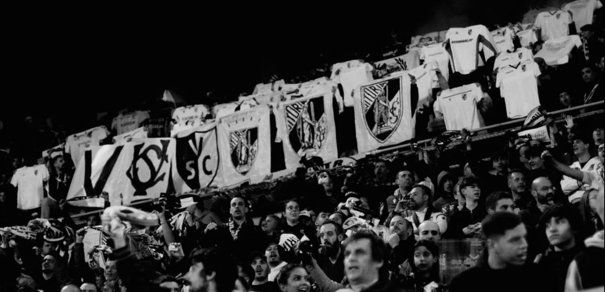 Acima de ti ninguém! 
Honrar Guimarães, ser Vitória.