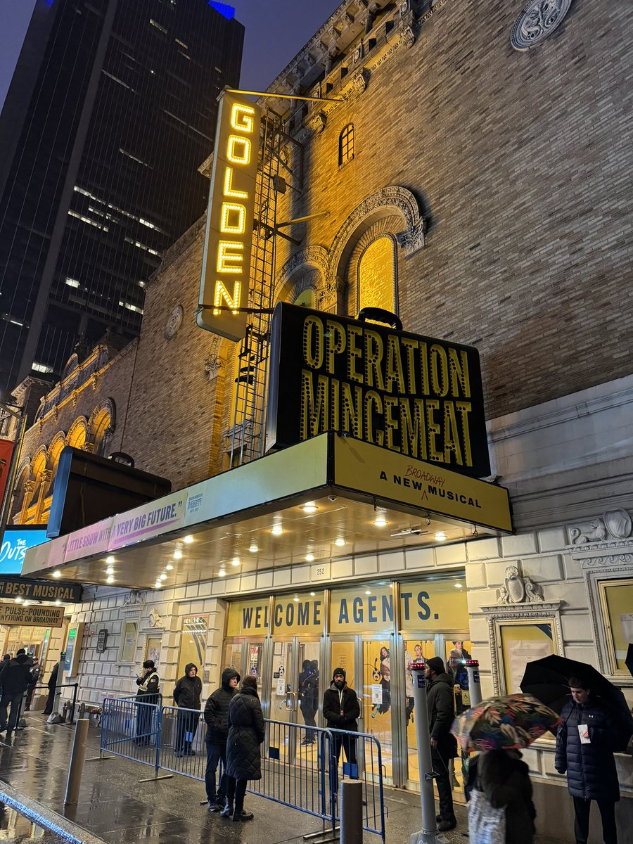 Naomi McLaren tweet media