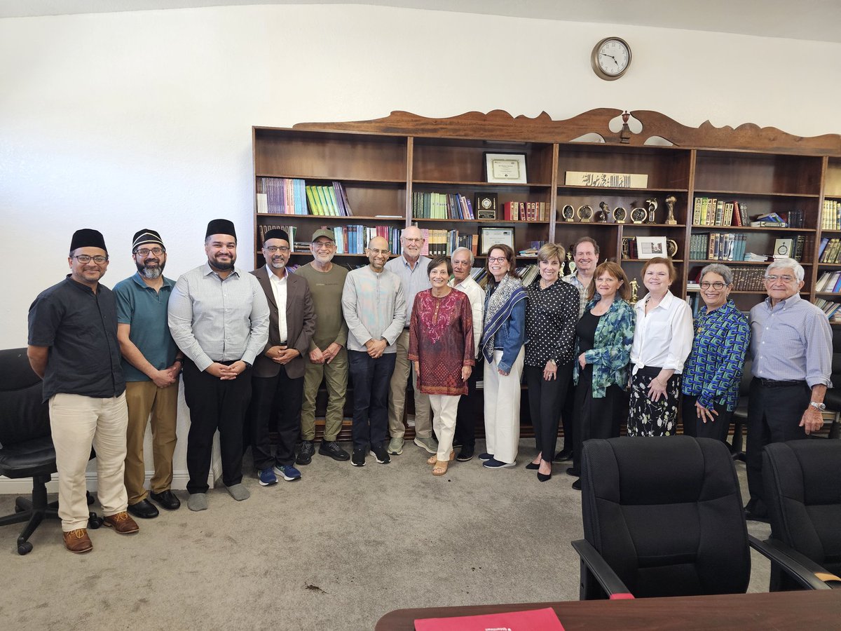 Had a wonderful Jewish-Muslim dialogue discussing <a href="/TrueIslamUSA/">True Islam</a> at our Mosque yesterday.  Building Interfaith bridges and denouncing hatred of any kind.  "Love for all, Hatred for None" is the motto of our community.