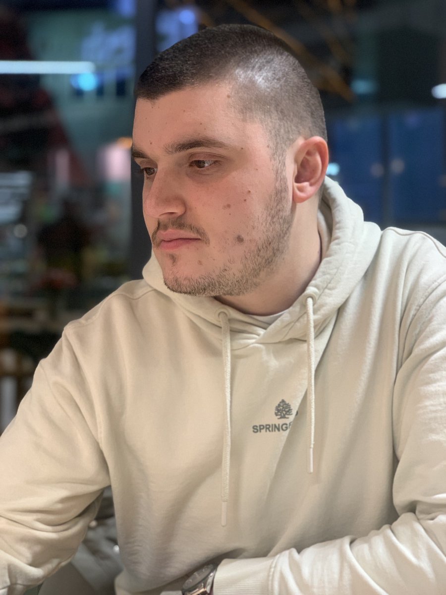 lukapopadic97's tweet photo. 😉🤙 https://t.co/0nz7ZfEMar